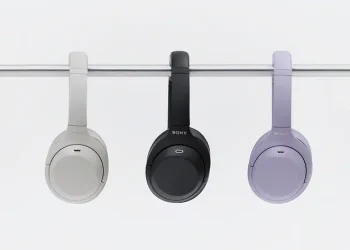 Sony WH-1000XM4C in drei verschiedenen Farben